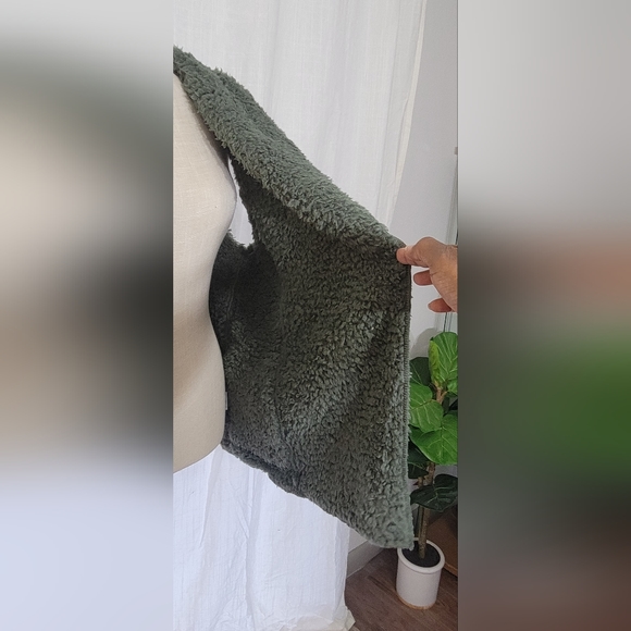 Te Verde Designed in NYC Women's Vest Hooded with Pockets Faux-Fur Sage … - Picture 7 of 12